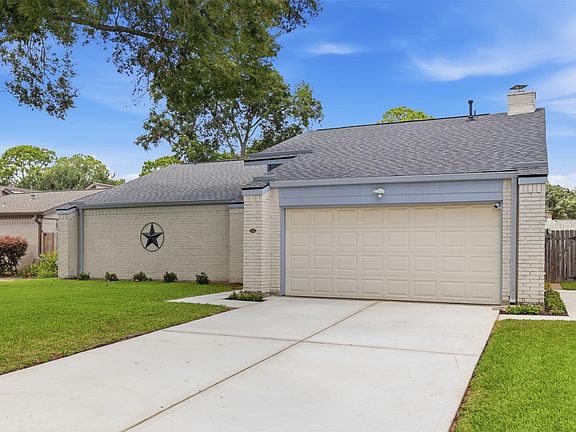 3rd image of 16319 Mill Point Dr