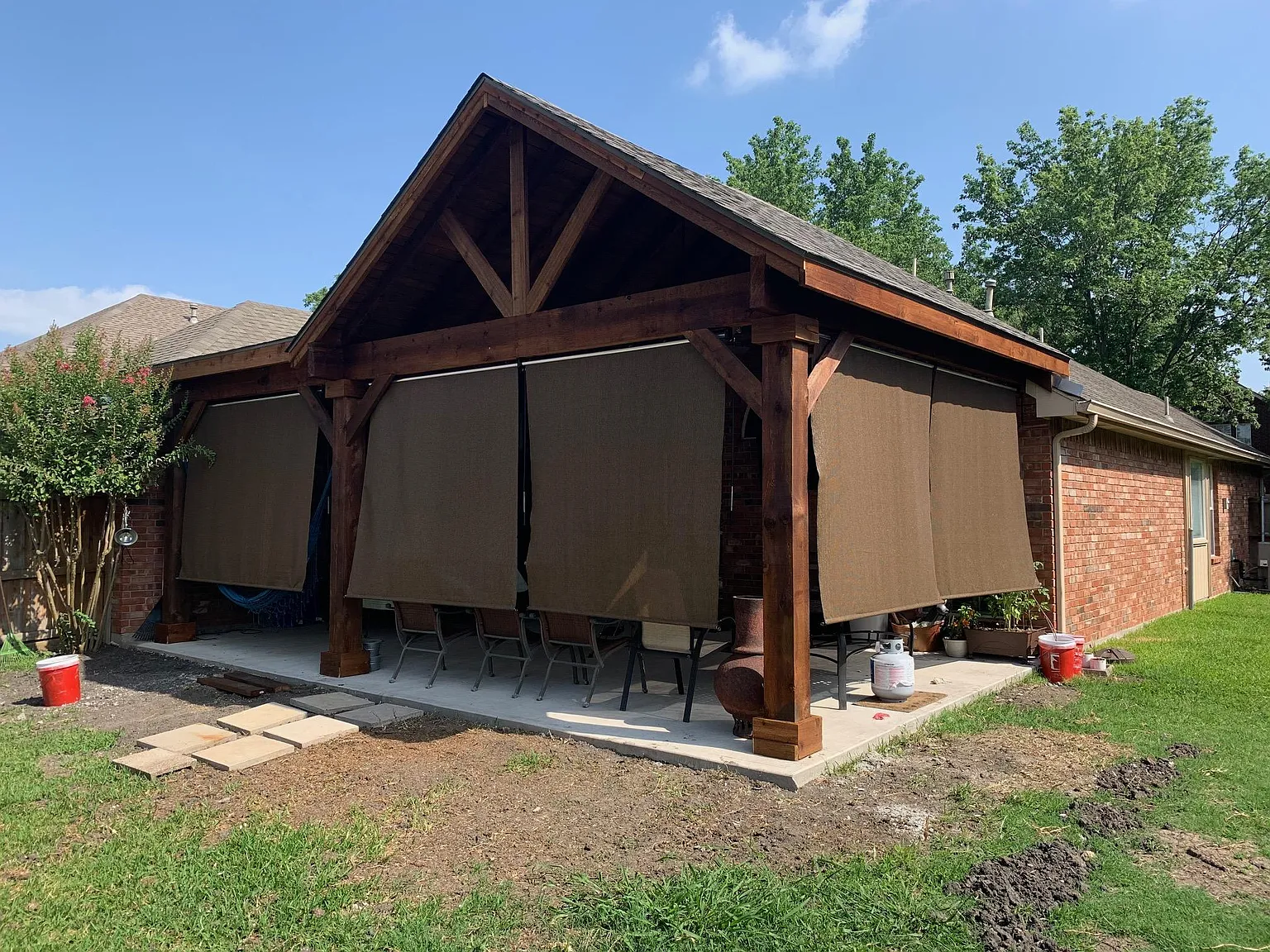 4 bed, 2027 sqft, $2,750 — Photo 4