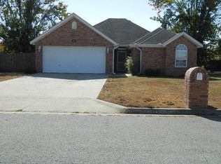 609 Grant Ave, Prairie Grove, AR 72753