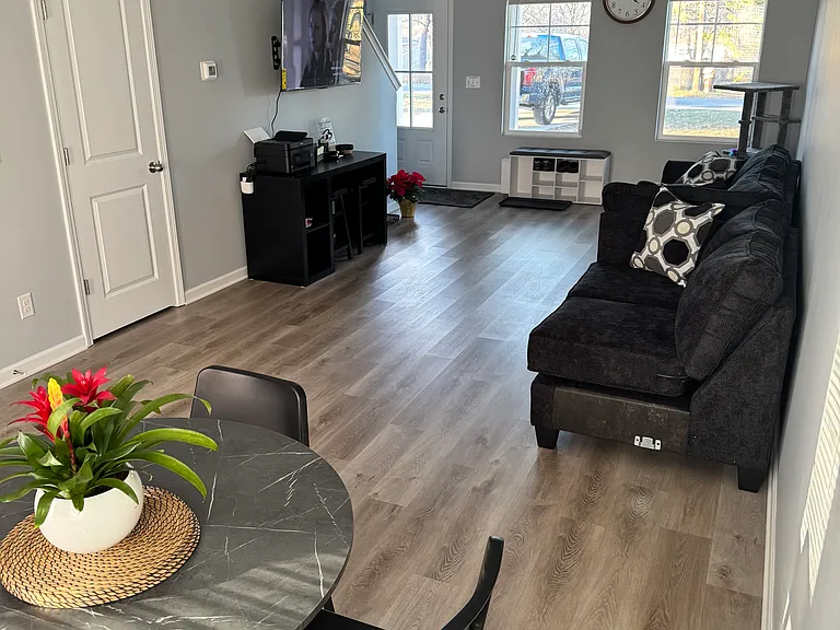 2611 Carsten Ave #B — Photo 9