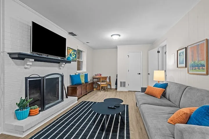 3509 Westglen Rd — Photo 4