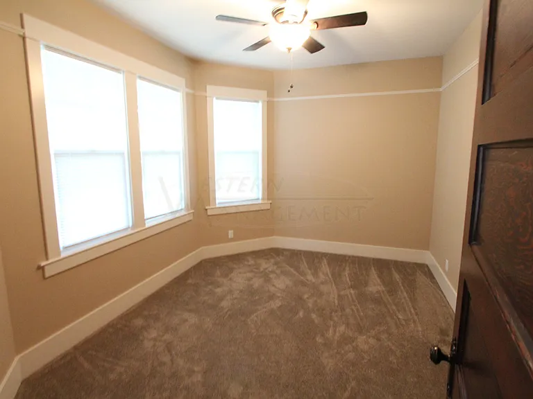 4929 Hesper Rd — Photo 9