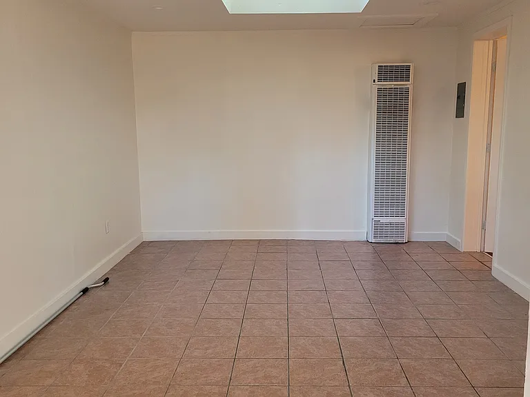 2865 Lakeview Dr #B — Photo 9