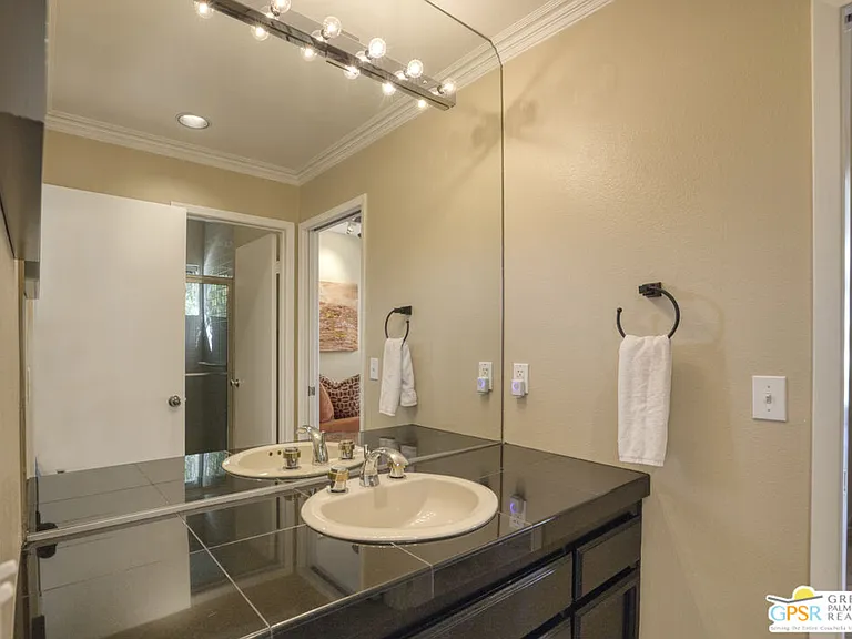 164 Lake Shore Dr — Photo 14