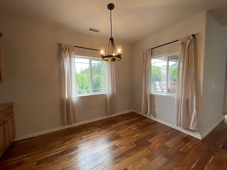 228 Winchester Creek Ave — Photo 25
