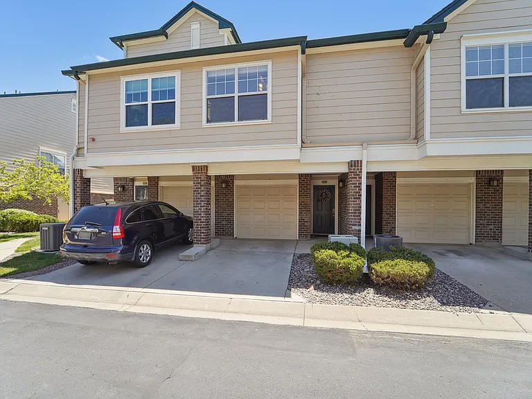 1864 Mallard Dr — Photo 2