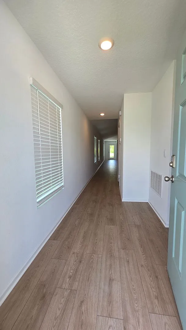 Beautiful 4 Bedroom in desirable Grand Reserve Community — Photo 2