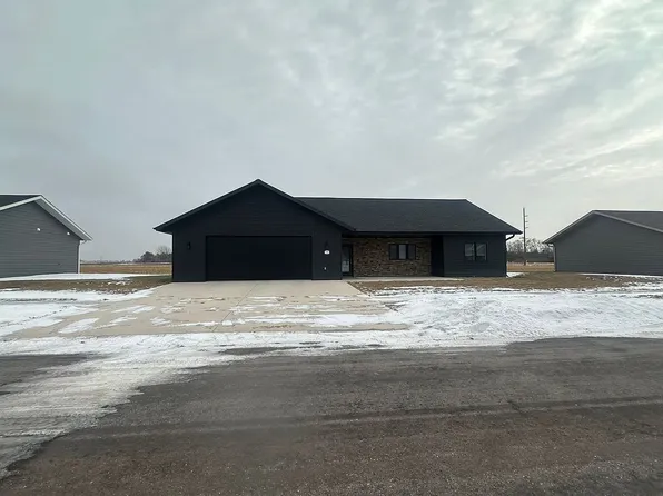 1107 Adams Dr, Milbank, SD 57252