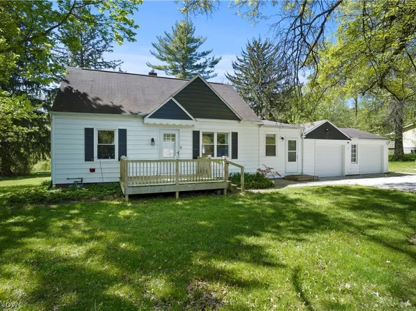 4096 Hart Rd, Richfield, OH 44286