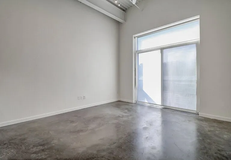 2514 Abercorn St #205 — Photo 18