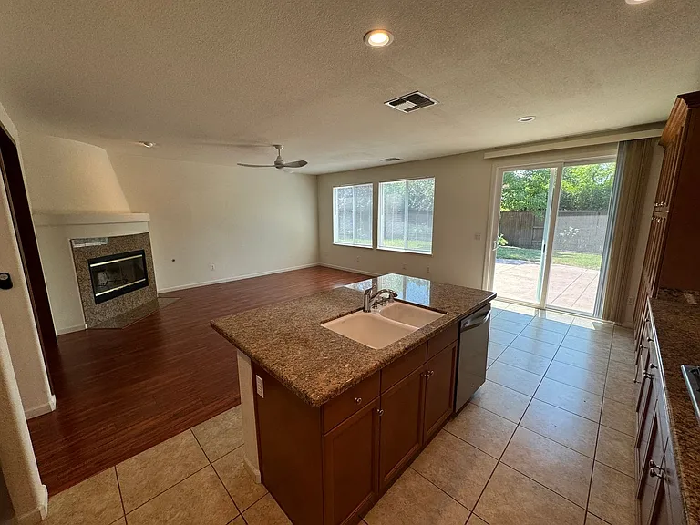 4270 Rimini Way — Photo 9