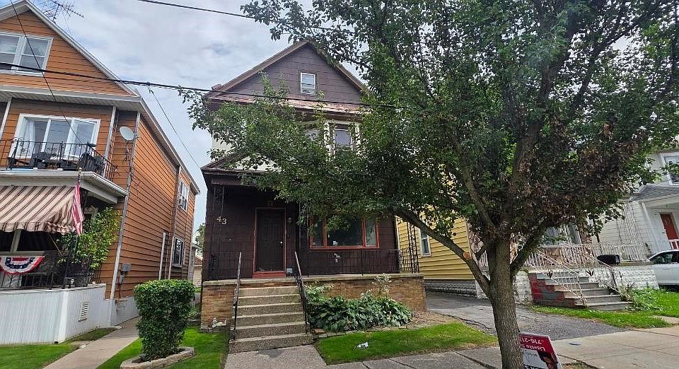 1st image of 43 Kopernik St
