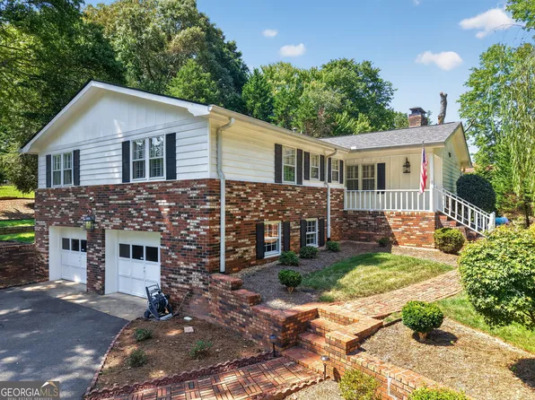 3028 Saint Charles Ave, Gainesville, GA 30504