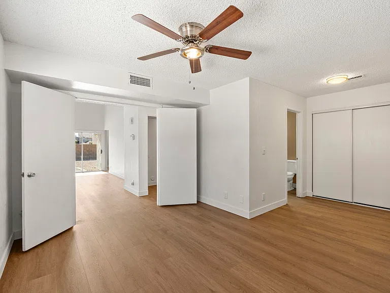 1811 S 39th St #23 — Photo 7