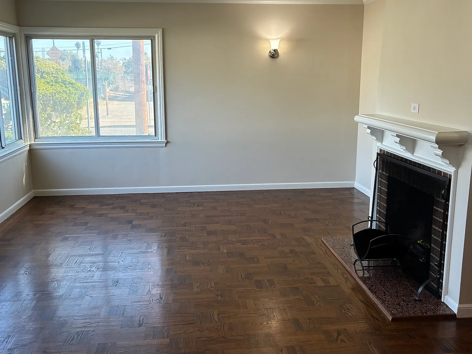 2 bed, 1250 sqft, $3,700 — Photo 2