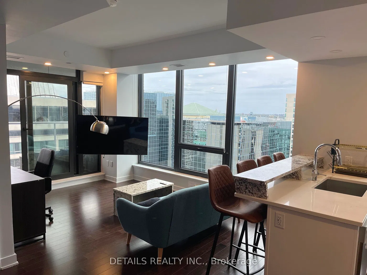 1 bed, $2,300 — Photo 4