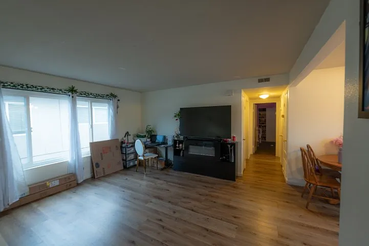 337 Grand Blvd #4 — Photo 2
