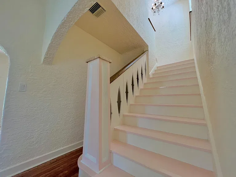 302 Fordham Dr — Photo 17