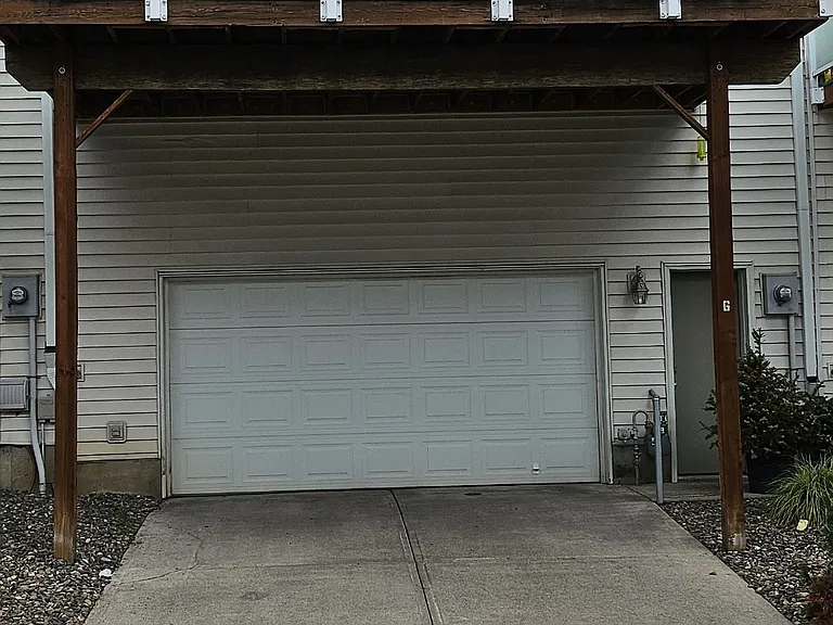 5700 NE 82nd Ave #B-6 — Photo 2