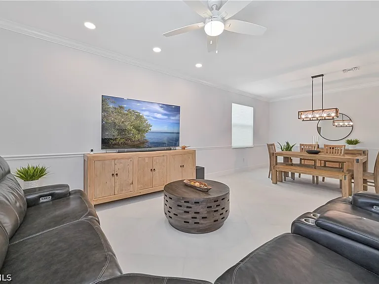15550 Pascolo Ln — Photo 18