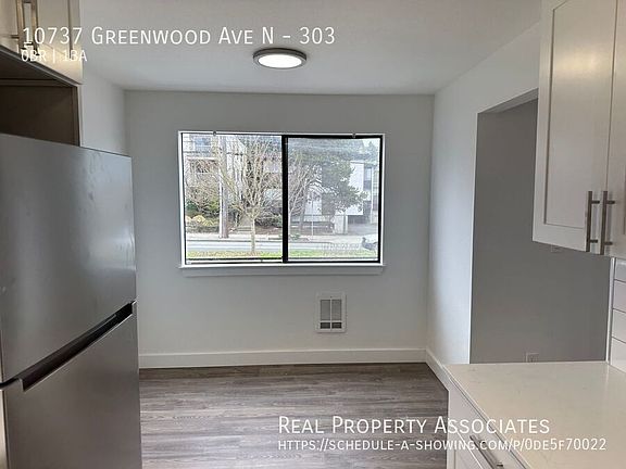 5th image of 10737 Greenwood Ave N #303