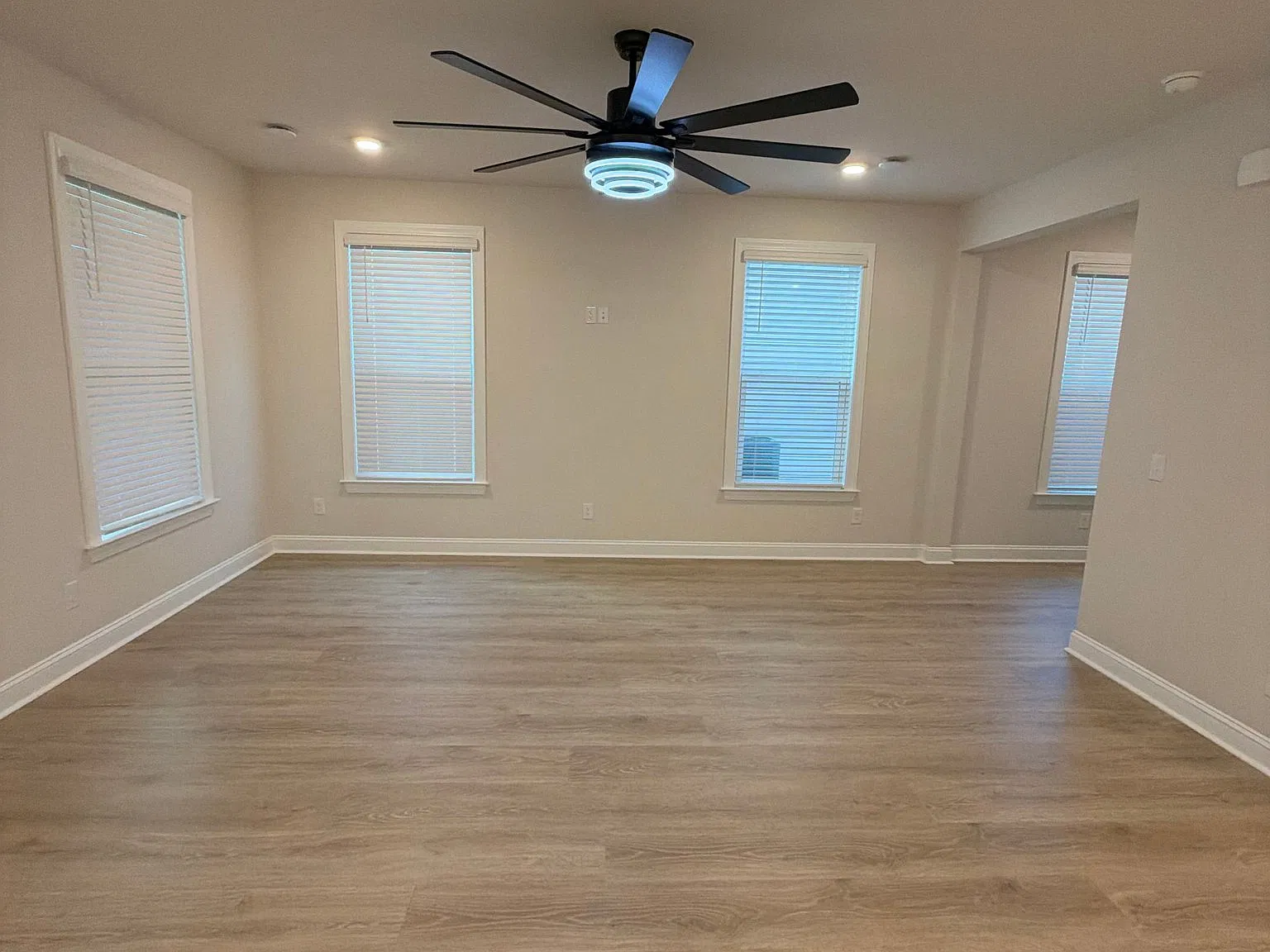Spacious 3BR, 2.5BA Single Family Home for Rent in Summerville, SC - $2500/mo — Photo 3