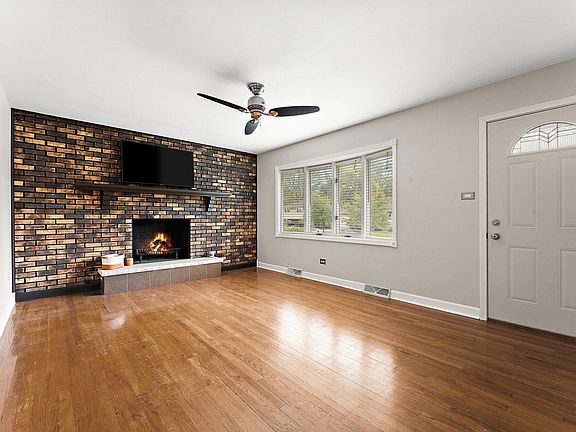 4th image of 3505 Grand Blvd