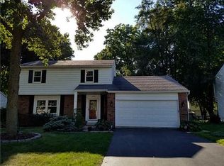 3759 Fairwood Dr, Sylvania, OH 43560