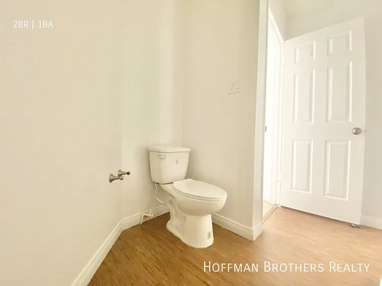 2691 Griffin Ave #5 — Photo 5