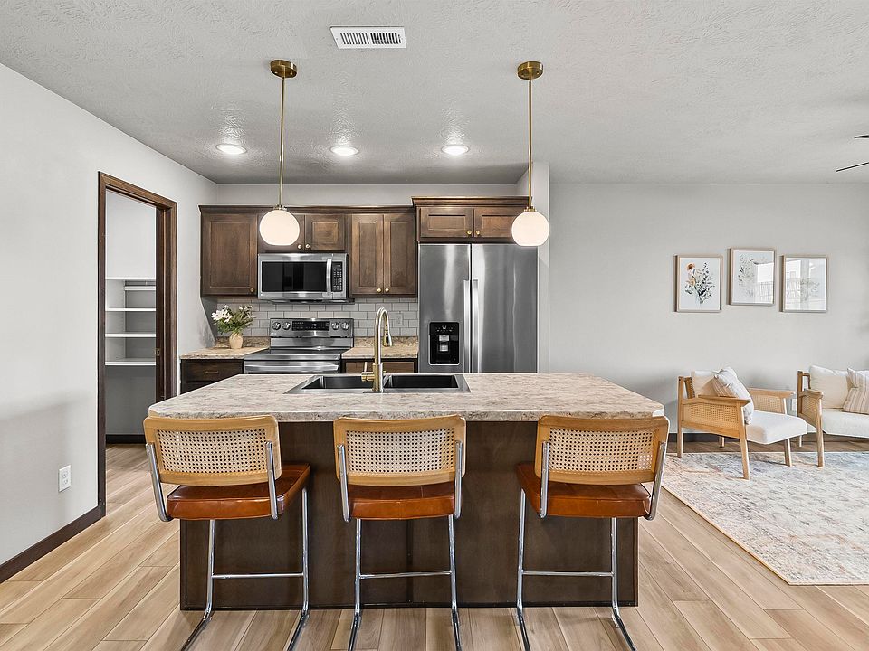 6516 W 6th Pl, Sioux Falls, SD 57107 | Zillow