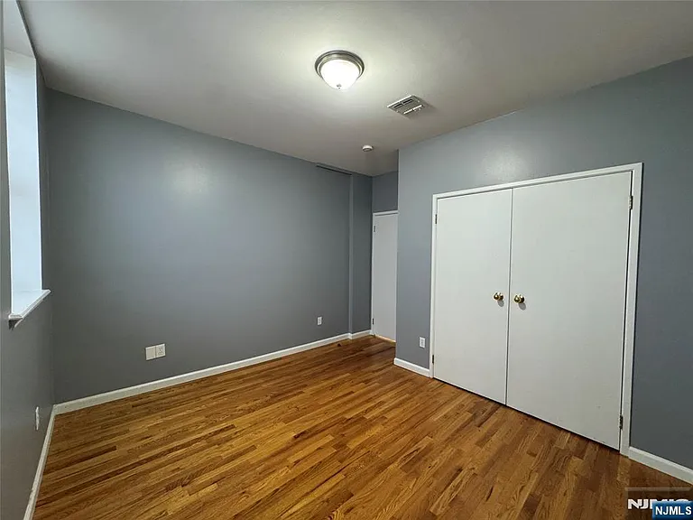 610 Devon St — Photo 29
