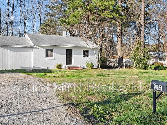 2nd image of 914 Ranch Farm Rd