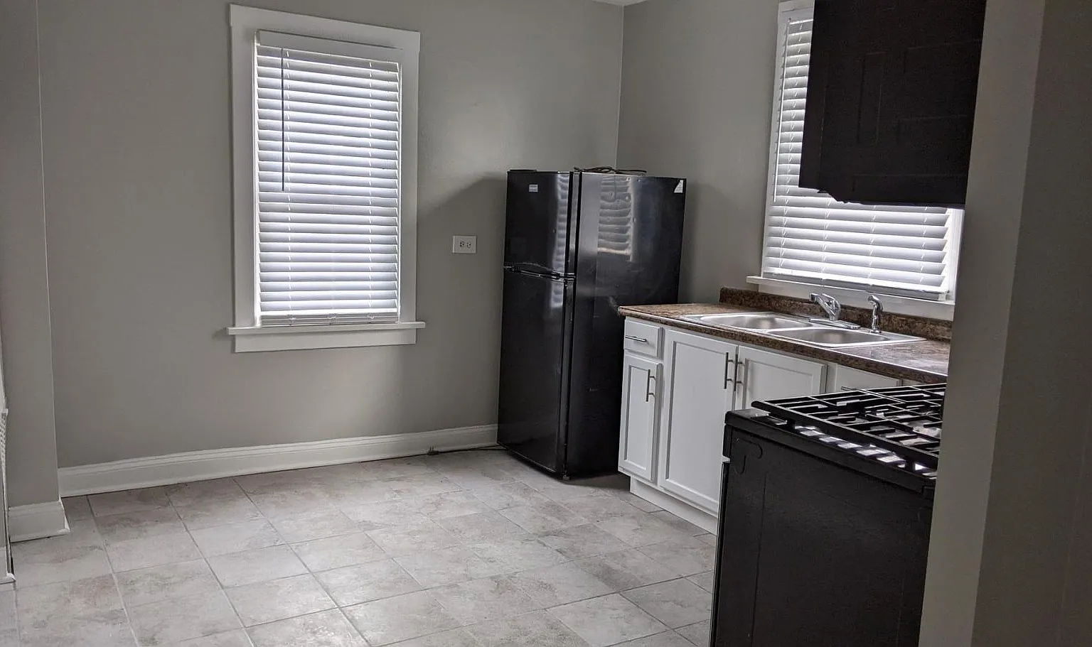2507 North Lotus Avenue #1R — Photo 2