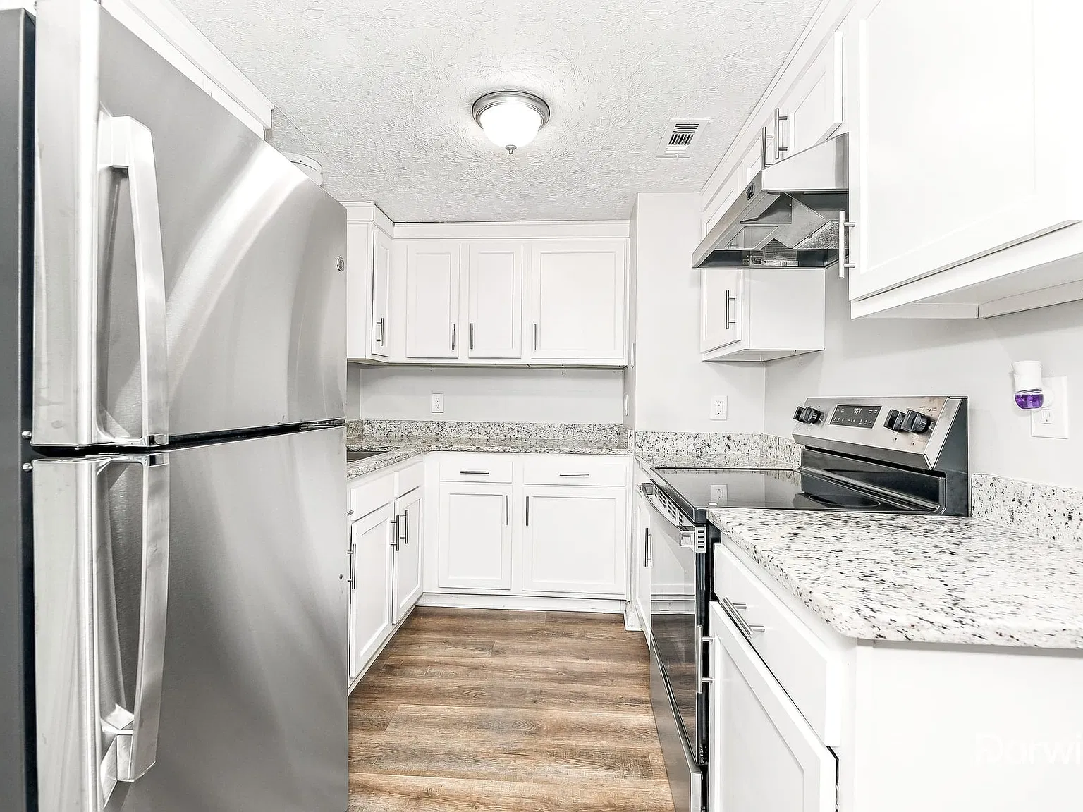 3 bed, 1.5 bath, 954 sqft, $1,640 — Photo 4