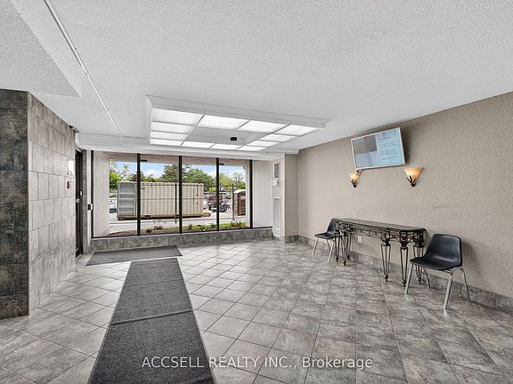 2nd image of 17 Knightsbridge Rd #1607