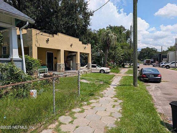 2nd image of 343 W 26TH Street