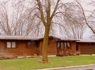 760 Winnie Ave, Windom, MN 56101