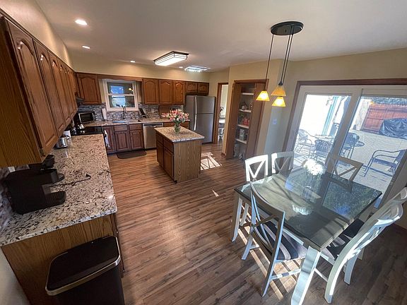5th image of 108 Laurel Ct