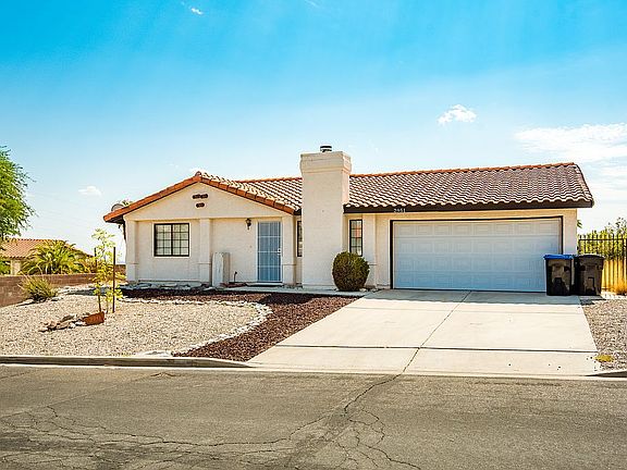 Garage ( 30.6 x 18.2 ) 