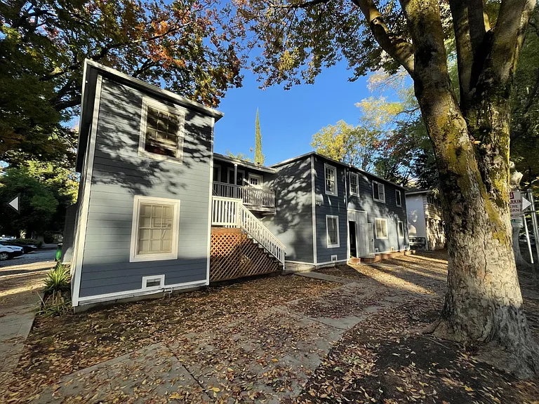 1705 G St #5 — Photo 7