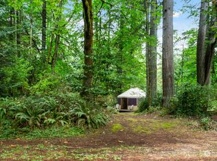 137 SW Reddings Beach Rd, Vashon, WA 98070