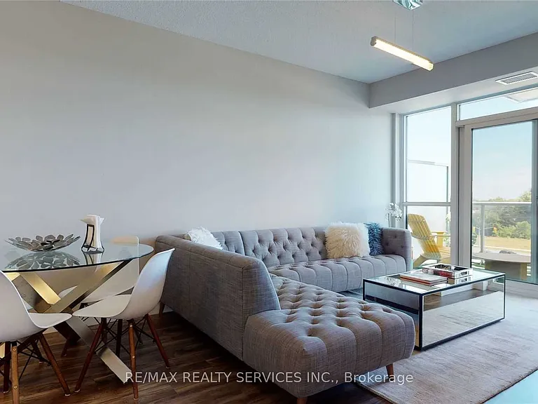 2093 Fairview St #507 — Photo 7