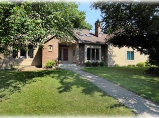 15398 Shadow Creek Rd, Maple Grove, MN 55311