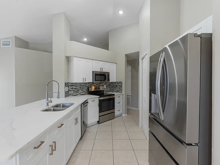 1831 Erin Brooke Dr — Photo 5