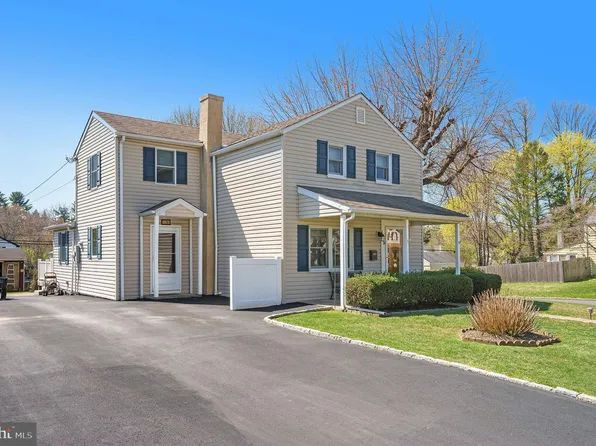 220 Garth Rd, Oreland, PA 19075