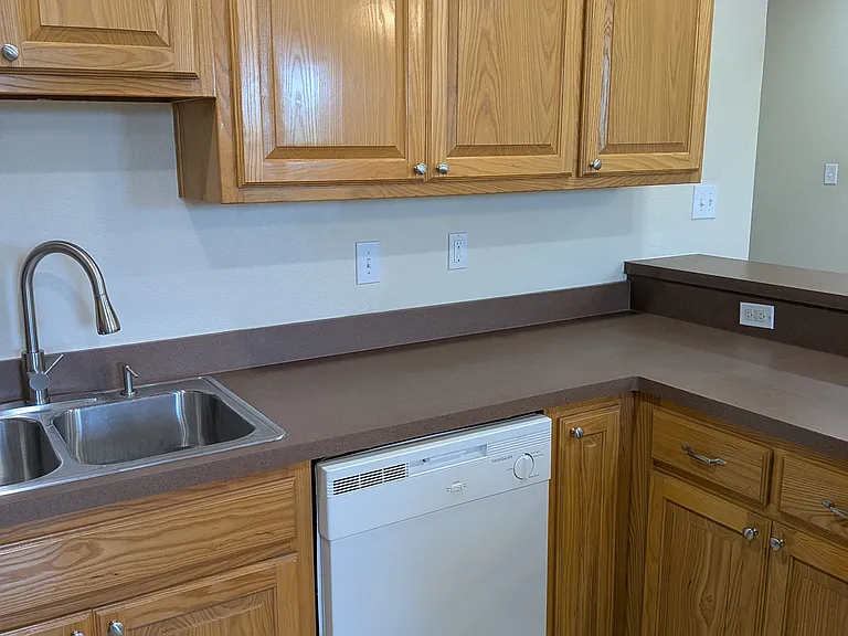 102 N Dallas St #202 — Photo 23
