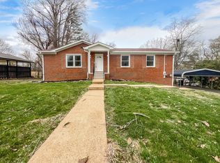 212 Hampton Rd, Columbia, TN 38401