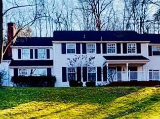 104 Hickory Hill Rd, Pittsburgh, PA 15238