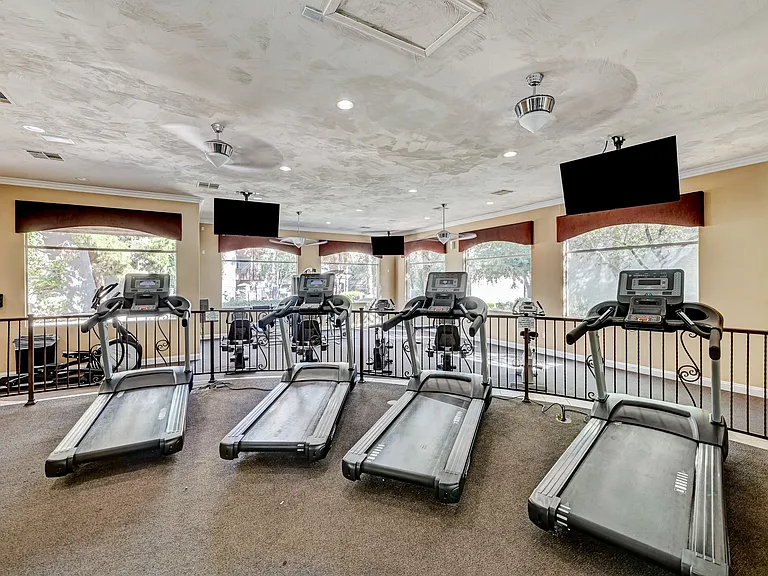 Borgata Condominiums — Photo 12