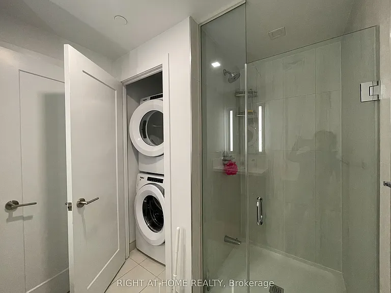 50 McCaul St #1011 — Photo 13